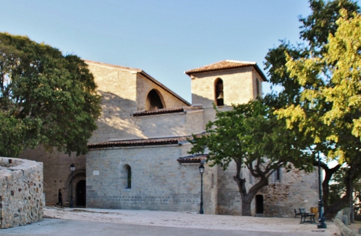 Collégiale Saint-Pierre - Six-Fours-les-Plages