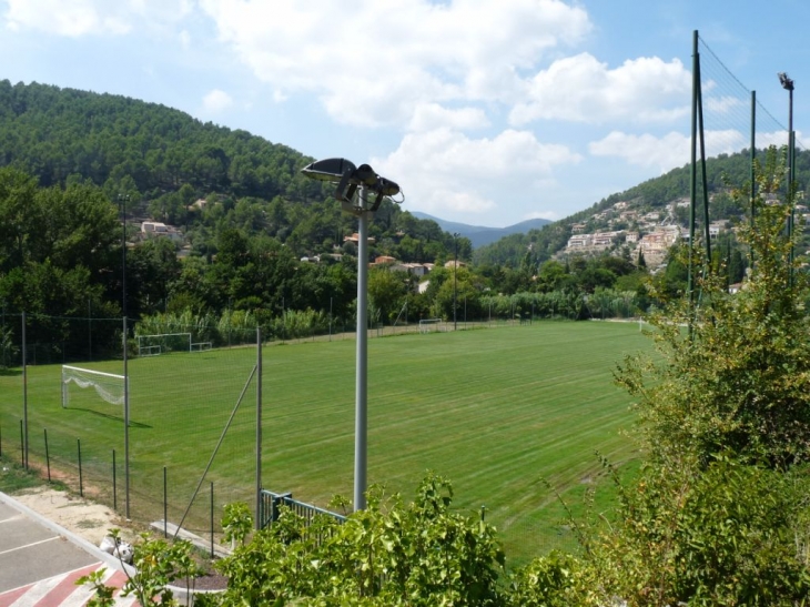 Le terrain de foot - Solliès-Toucas