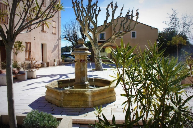 Fontaine à Tanneron