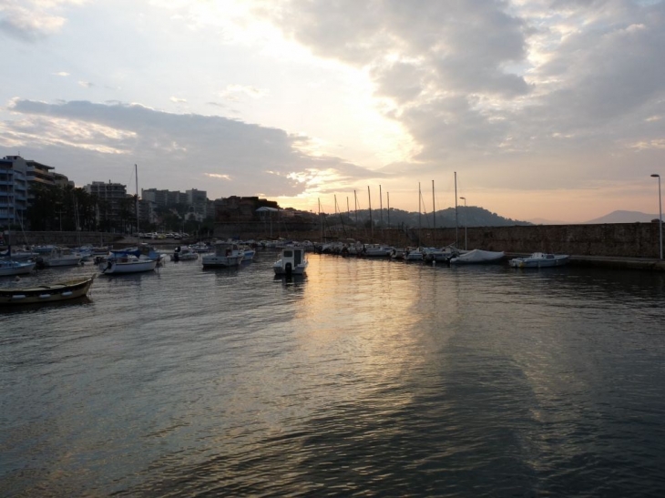 Le port Saint Louis - Toulon