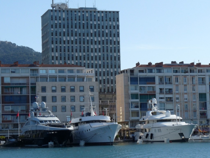 Vue sur le port - Toulon