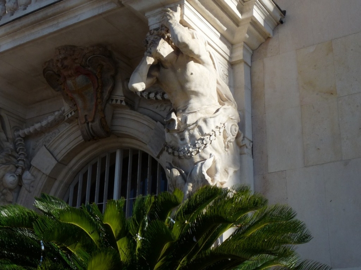 Mairie annexe, Les Atlantes de Pierre Puget , 1656-1658 - Toulon