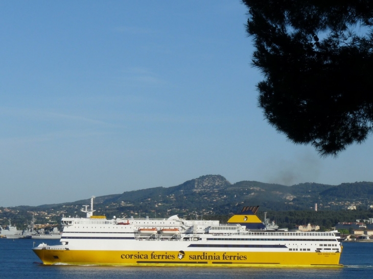 Départ pour l'ile de beauté - Toulon