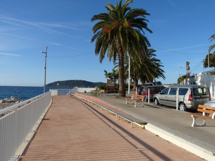 Quai belle rive au Mourillon - Toulon