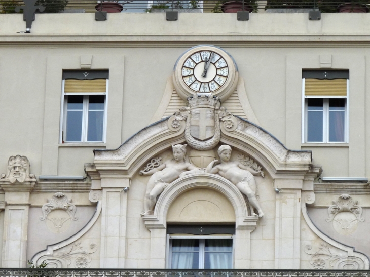 Le Grand Hotel et ses sculptures - Toulon