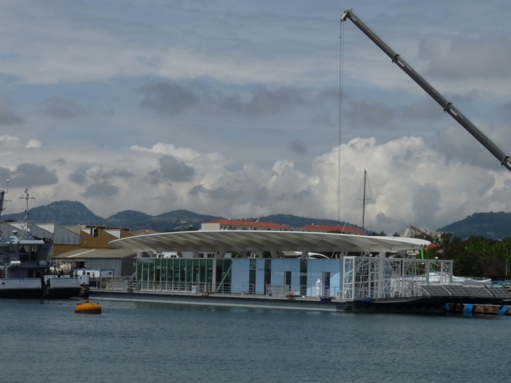 La future gare maritime de Toulon en cours de finition aux chantier fosseley Marine à la seyne sur mer