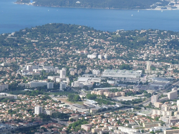 Toulon vu du mont Coudon