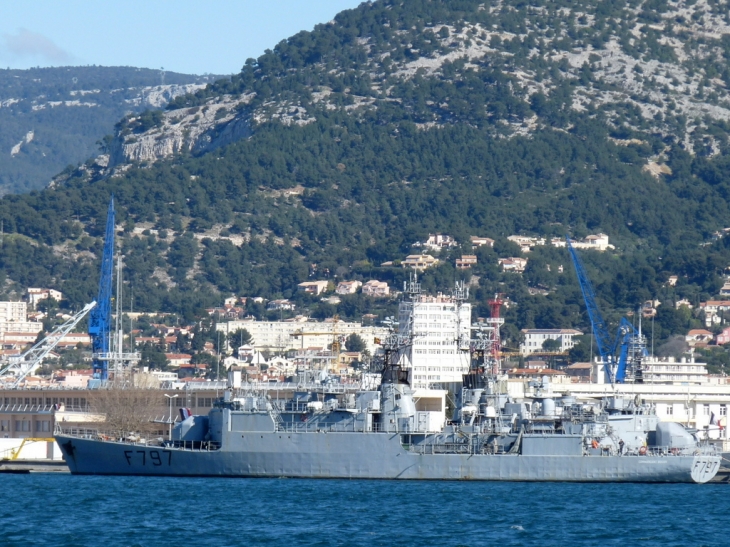 Le Commandant Bouan  F797 - Toulon