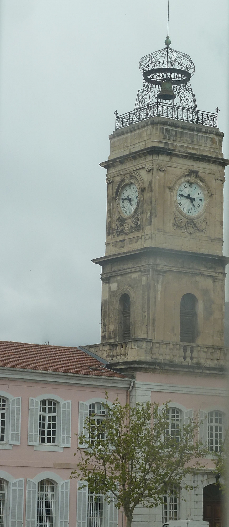 La tour de l'horloge de l'Arsenal vue du musée - Toulon