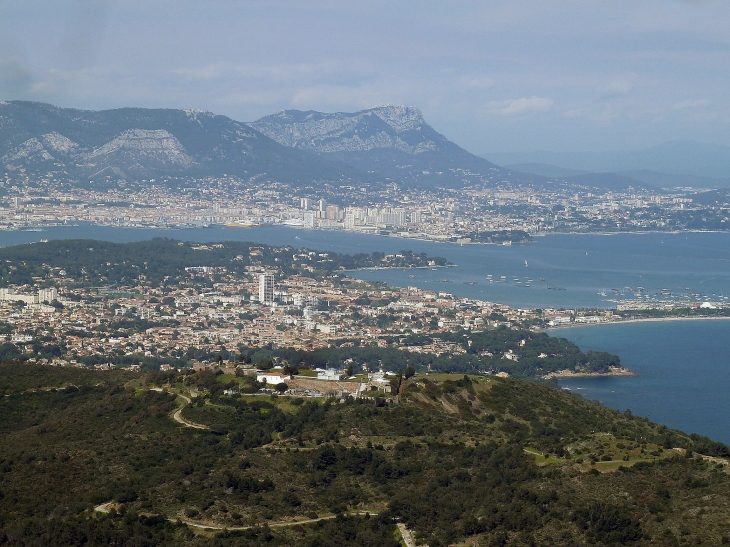 La ville et la rade vues du cap Sicié - Toulon