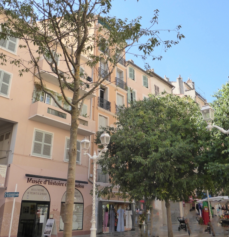 Sur le cours Lafayette - Toulon