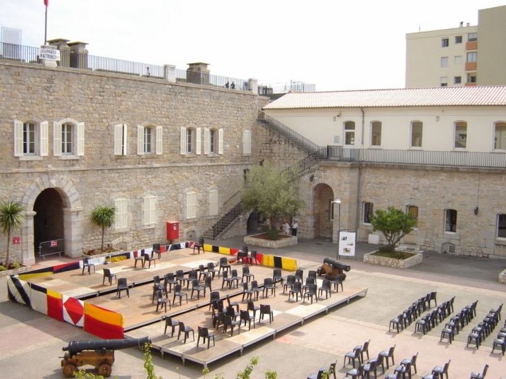  A l'intérieur du Fort Lamalgue - Toulon