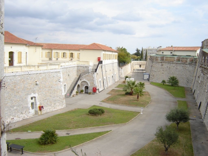  A l'intérieur du Fort Lamalgue - Toulon