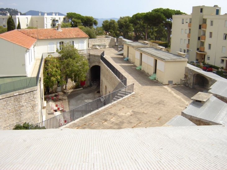  A l'intérieur du Fort Lamalgue - Toulon