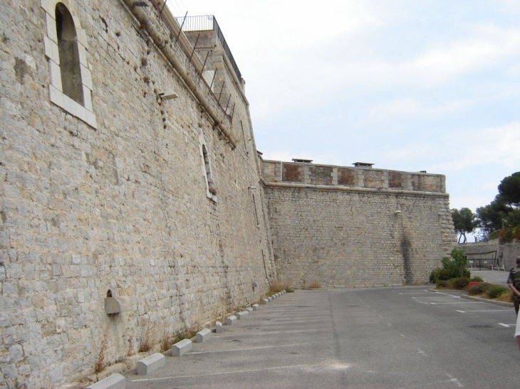  A l'intérieur du Fort Lamalgue - Toulon