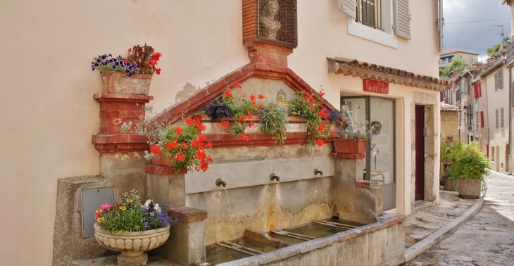 Fontaine - Tourrettes