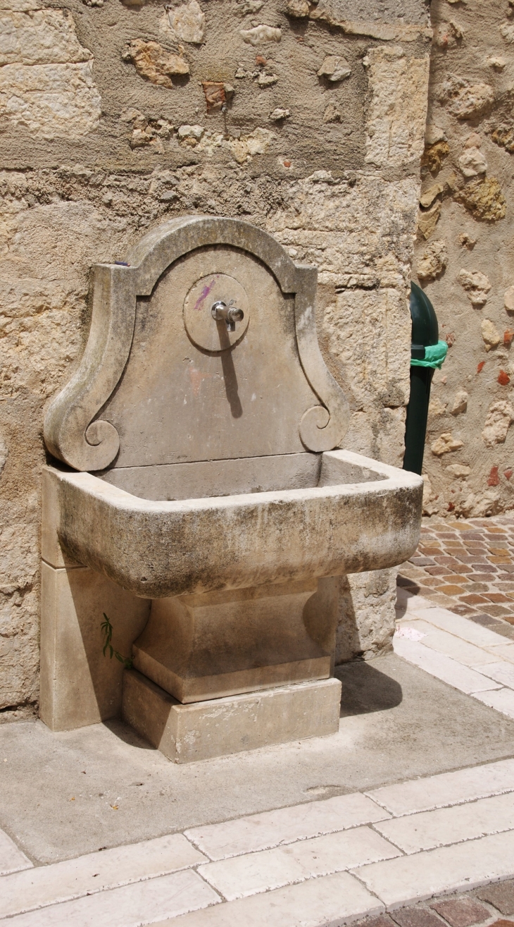 Fontaine - Tourrettes