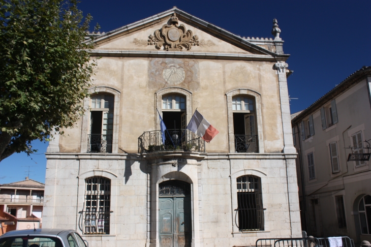 Photo à Trans-en-Provence (83720) : Mairie de Trans en ...