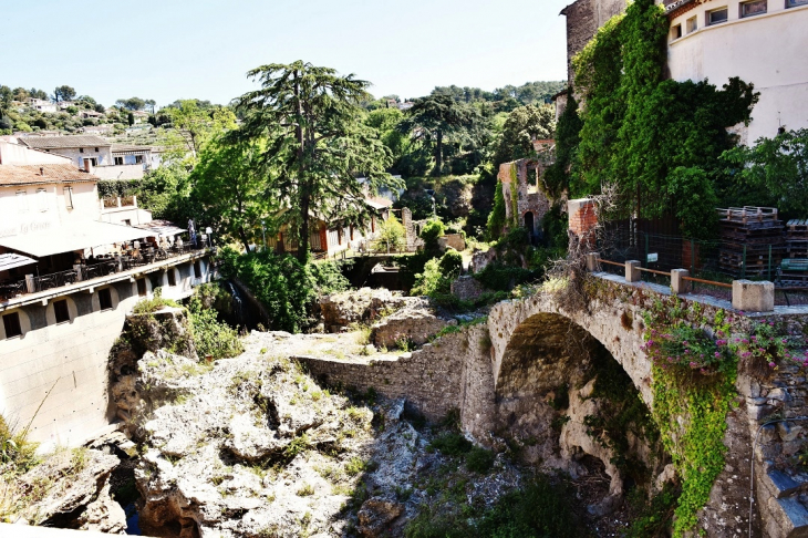 La Commune - Trans-en-Provence