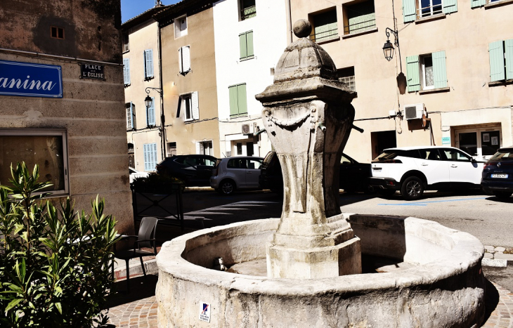 Fontaine - Trans-en-Provence