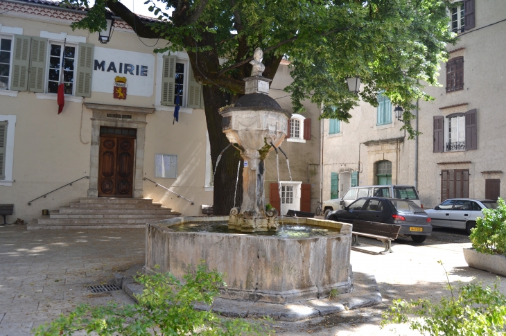 Mairie - Varages