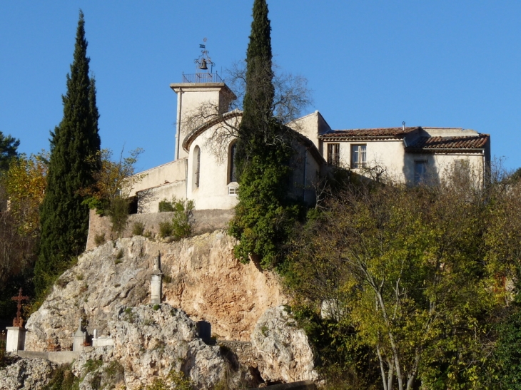 L'église - Vins-sur-Caramy