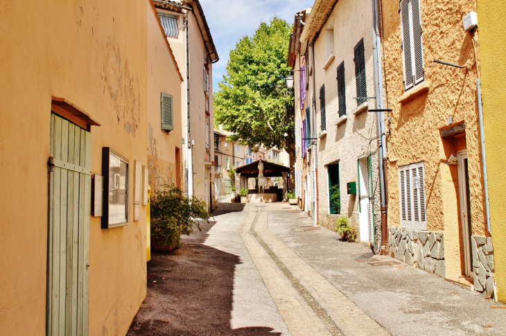 La Commune - Vins-sur-Caramy