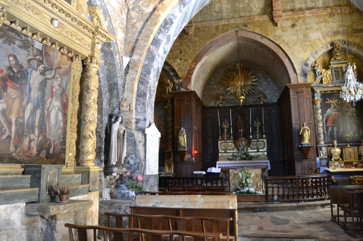 ::église Saint-Martin Fortifiée du 12 Em Siècle - Ansouis