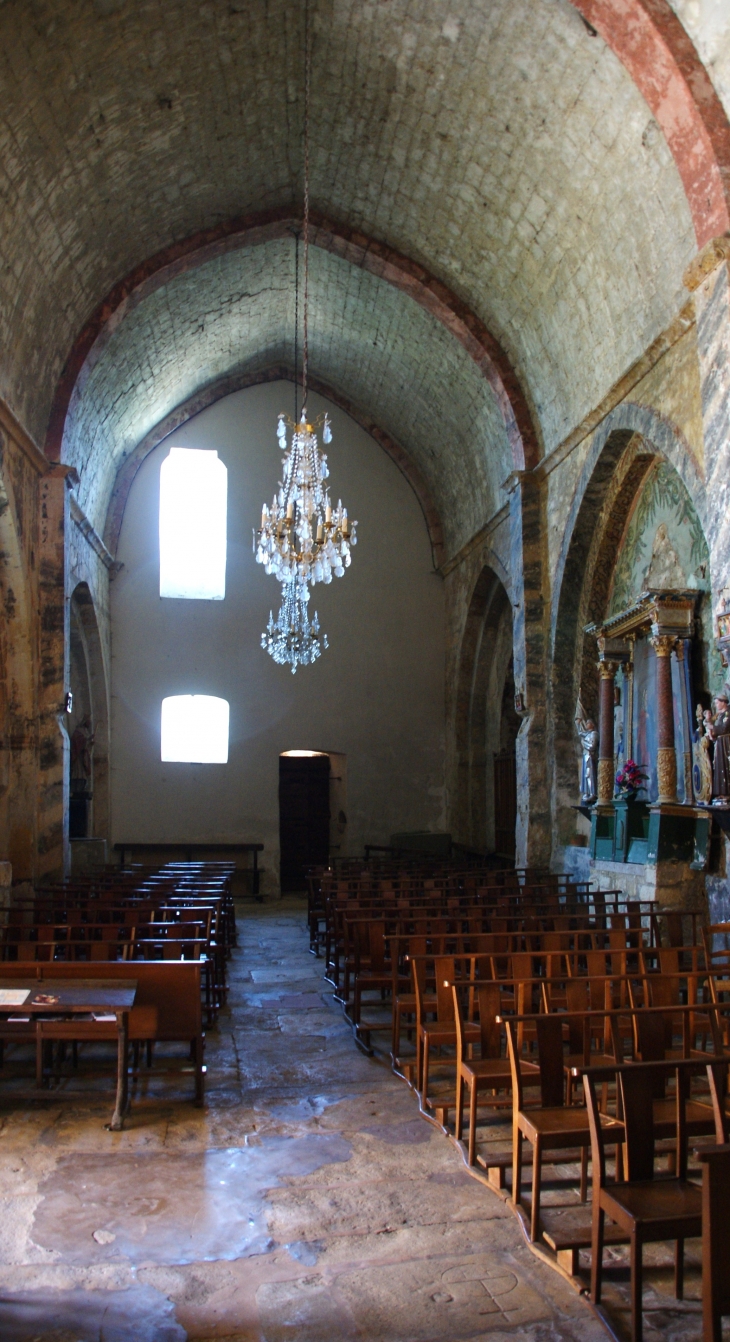 ::église Saint-Martin Fortifiée du 12 Em Siècle - Ansouis