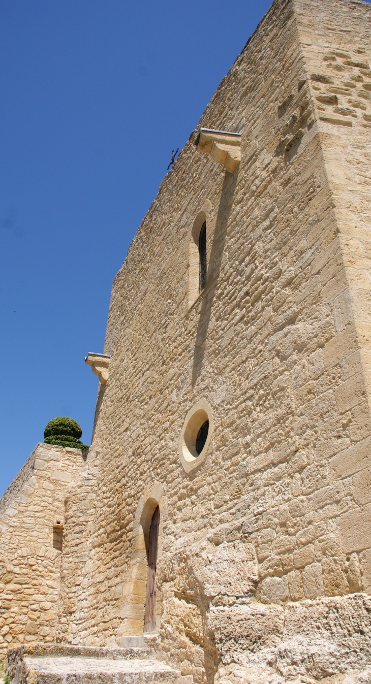 ::église Saint-Martin Fortifiée du 12 Em Siècle - Ansouis