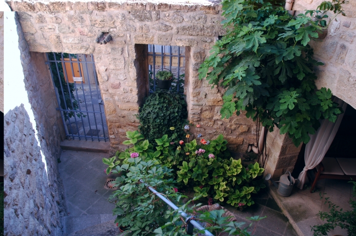 Un Patio en Luberon - Ansouis