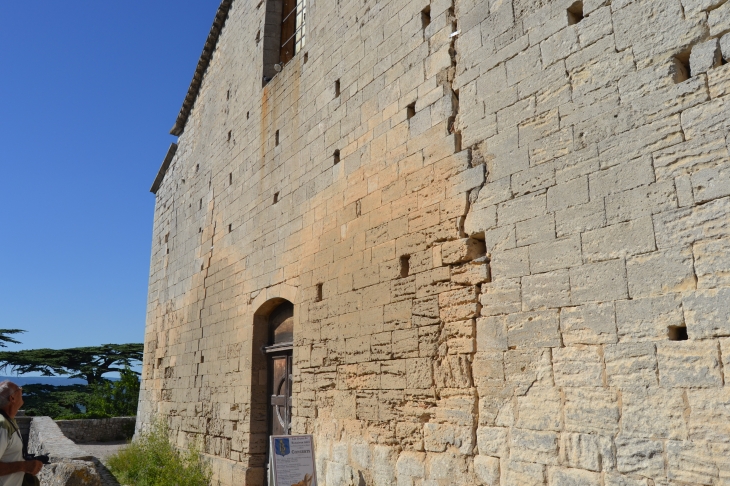   :église haute 12 Em Siècle - Bonnieux