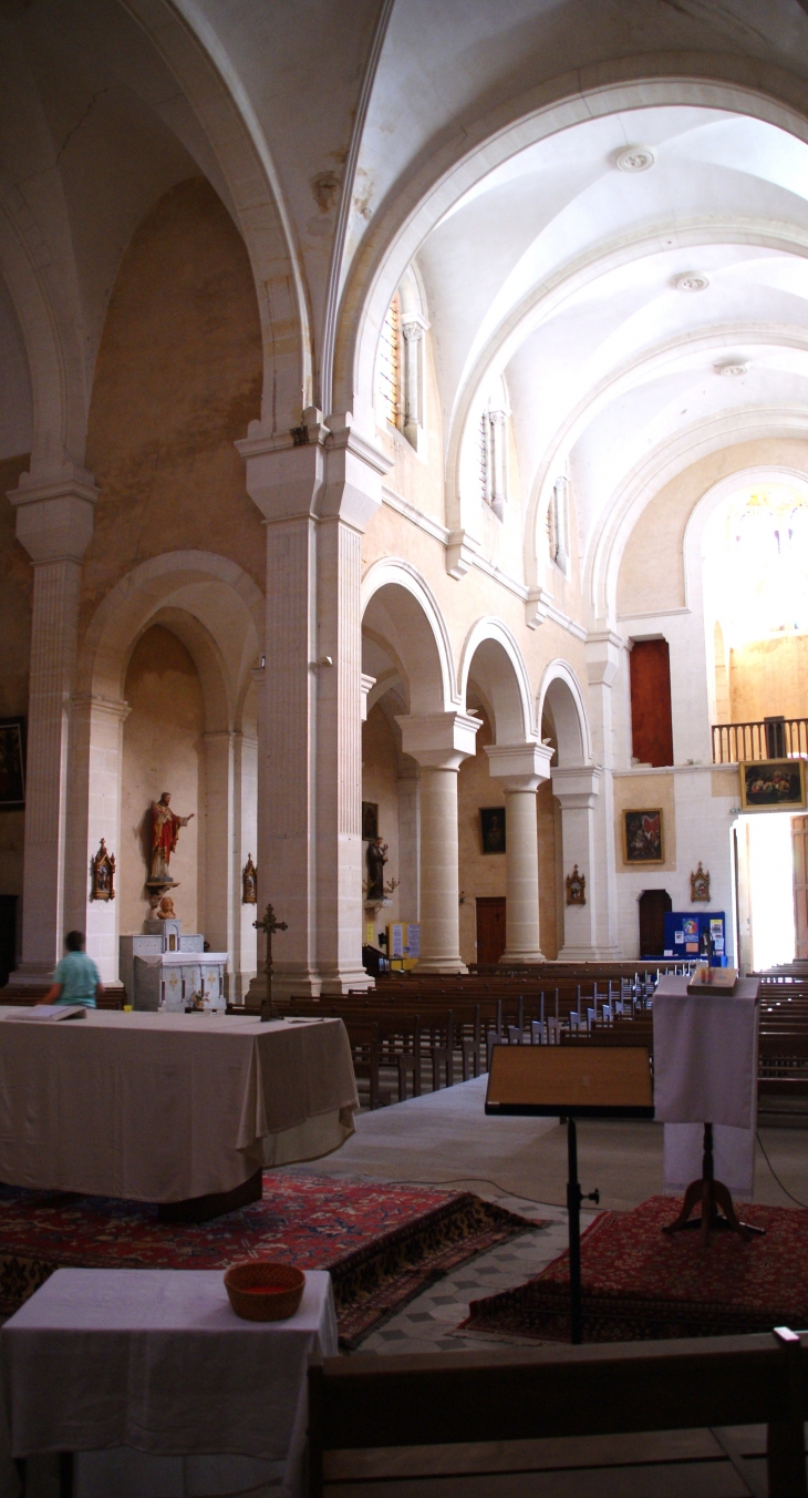   :église Neuve ( 1870 ) - Bonnieux