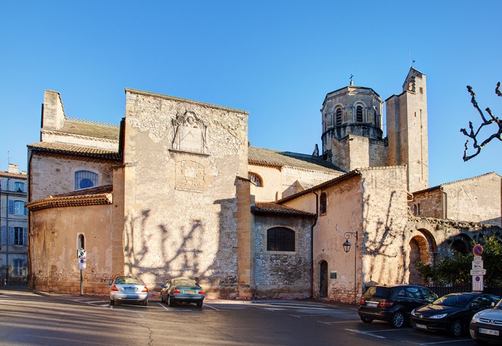 Cathédrale côté place Joseph D'Arbaud - Cavaillon