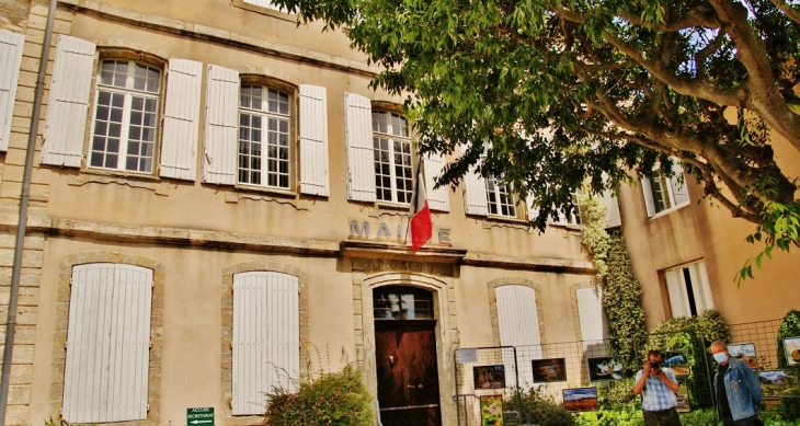 La Mairie - Châteauneuf-de-Gadagne