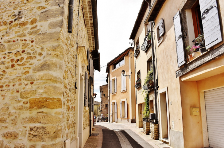 La Commune - Châteauneuf-de-Gadagne