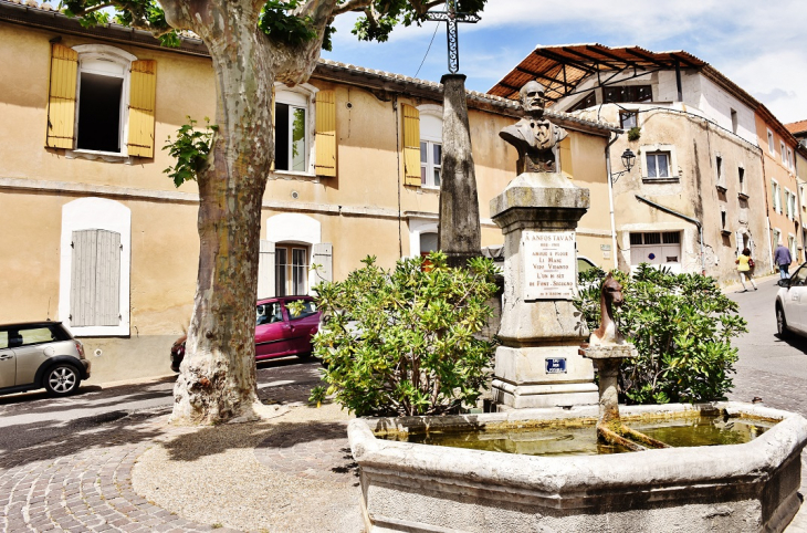 La Commune - Châteauneuf-de-Gadagne