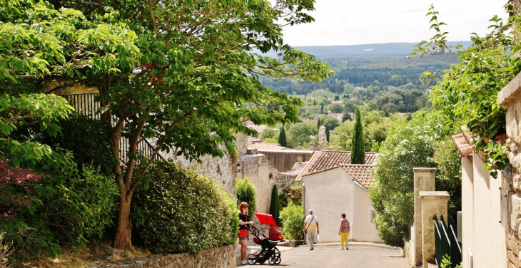 La Commune - Châteauneuf-de-Gadagne