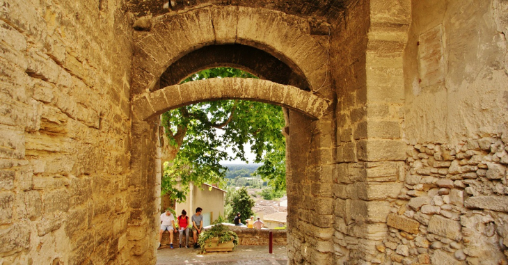 La Commune - Châteauneuf-de-Gadagne