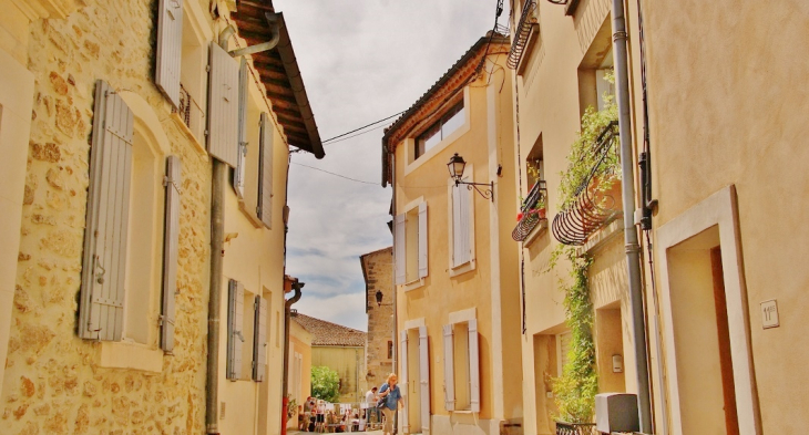 La Commune - Châteauneuf-de-Gadagne