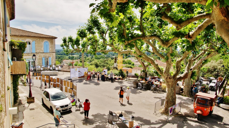 La Commune - Châteauneuf-de-Gadagne