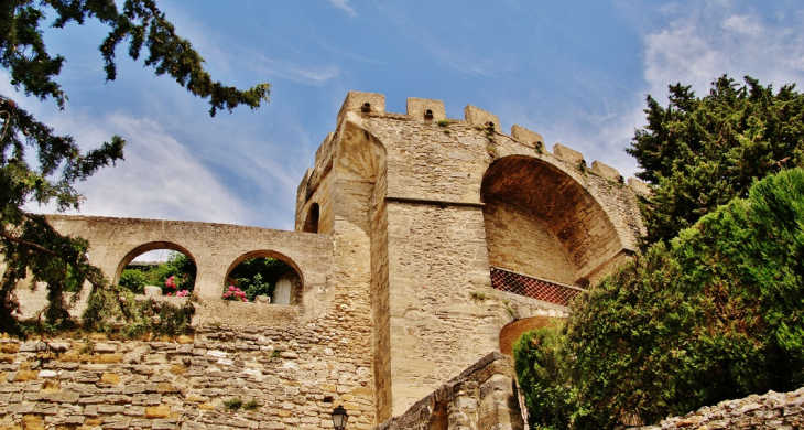 La Commune - Châteauneuf-de-Gadagne