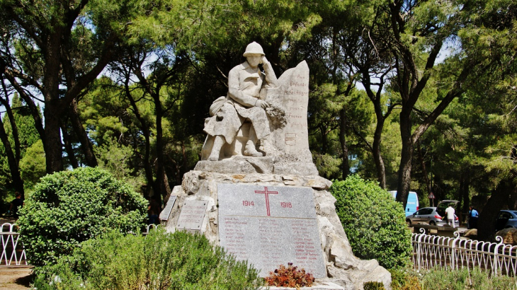 Monument-aux-Morts - Châteauneuf-de-Gadagne