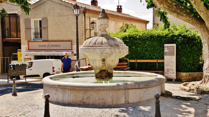 Fontaine - Châteauneuf-du-Pape