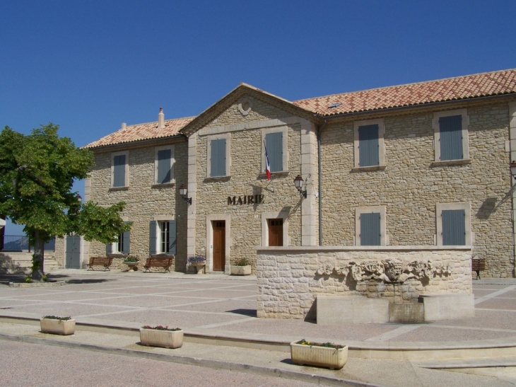 La mairie - Crillon-le-Brave