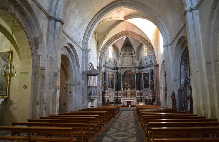 <<église Notre-Dame de Beaulieu 13 Em Siècle - Cucuron