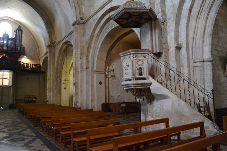 <<église Notre-Dame de Beaulieu 13 Em Siècle - Cucuron