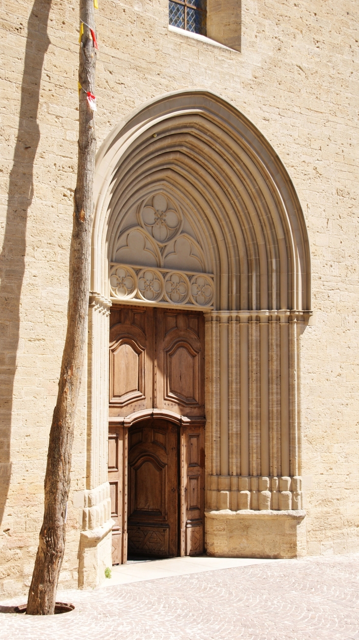 <<église Notre-Dame de Beaulieu 13 Em Siècle - Cucuron