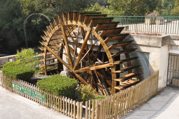 Fontaine de Vaucluse - Fontaine-de-Vaucluse