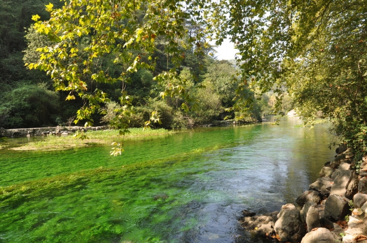 Fontaine de Vaucluse - Fontaine-de-Vaucluse